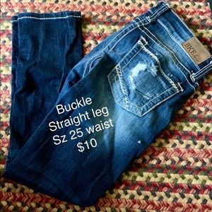 Buckle jeans size 25
